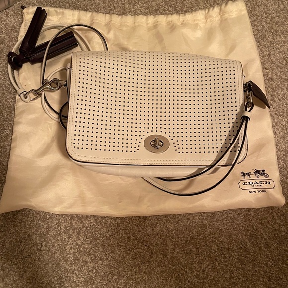 White Coach Purse - Picture 9 of 9